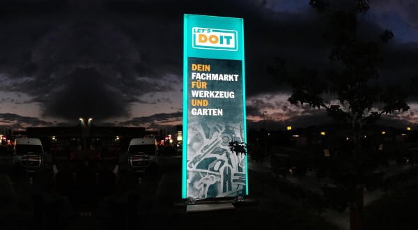 beleuchtete Außenwerbung - Knittelfeld