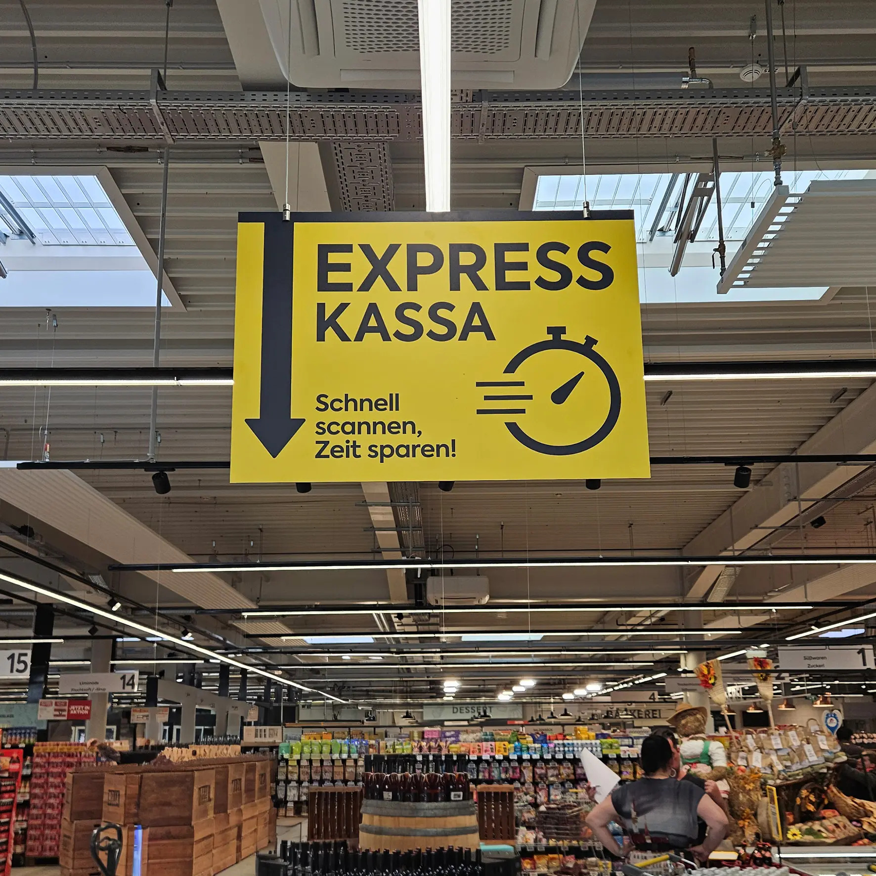 Deckenabhängung aus Aluverbund bedruckt