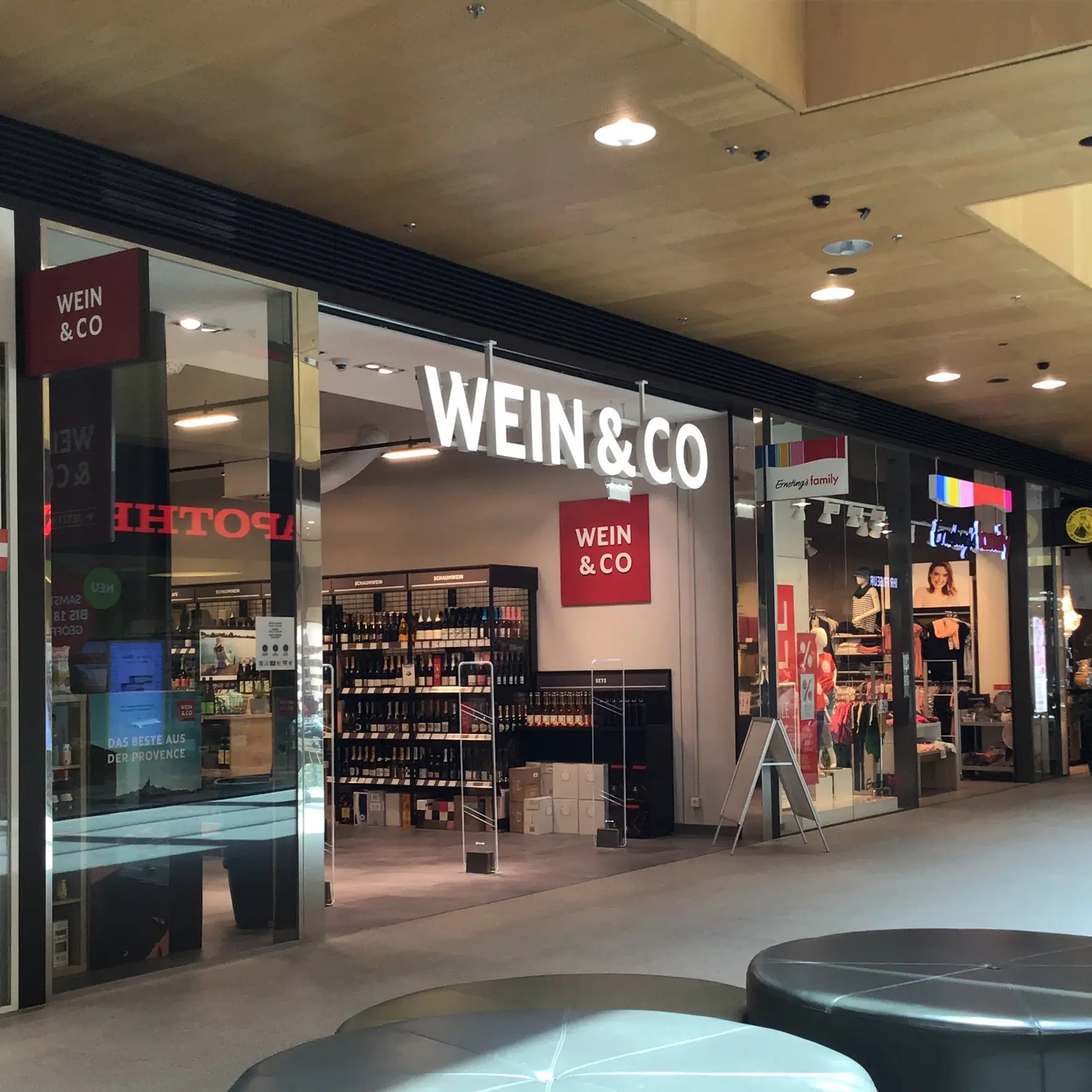 Frontleuchter mit weißer LED-Beleuchtung – langlebige Leuchtbeschriftung für Unternehmen