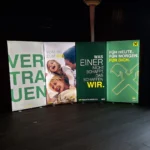 Freistehender Textilrahmen mit integrierter LED-Beleuchtung