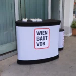 Aufblasbare Promotiontheke gebogen für Events