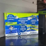 Kombinierbare Inno Pop-Up LED Module als großflächige Leuchtwand