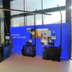 LED-beleuchteter Textilspannrahmen als hinterleuchtetes Wandelement