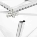 Aufbau einer Pop-Up Spinnenwand auf Eventfläche mit Branding