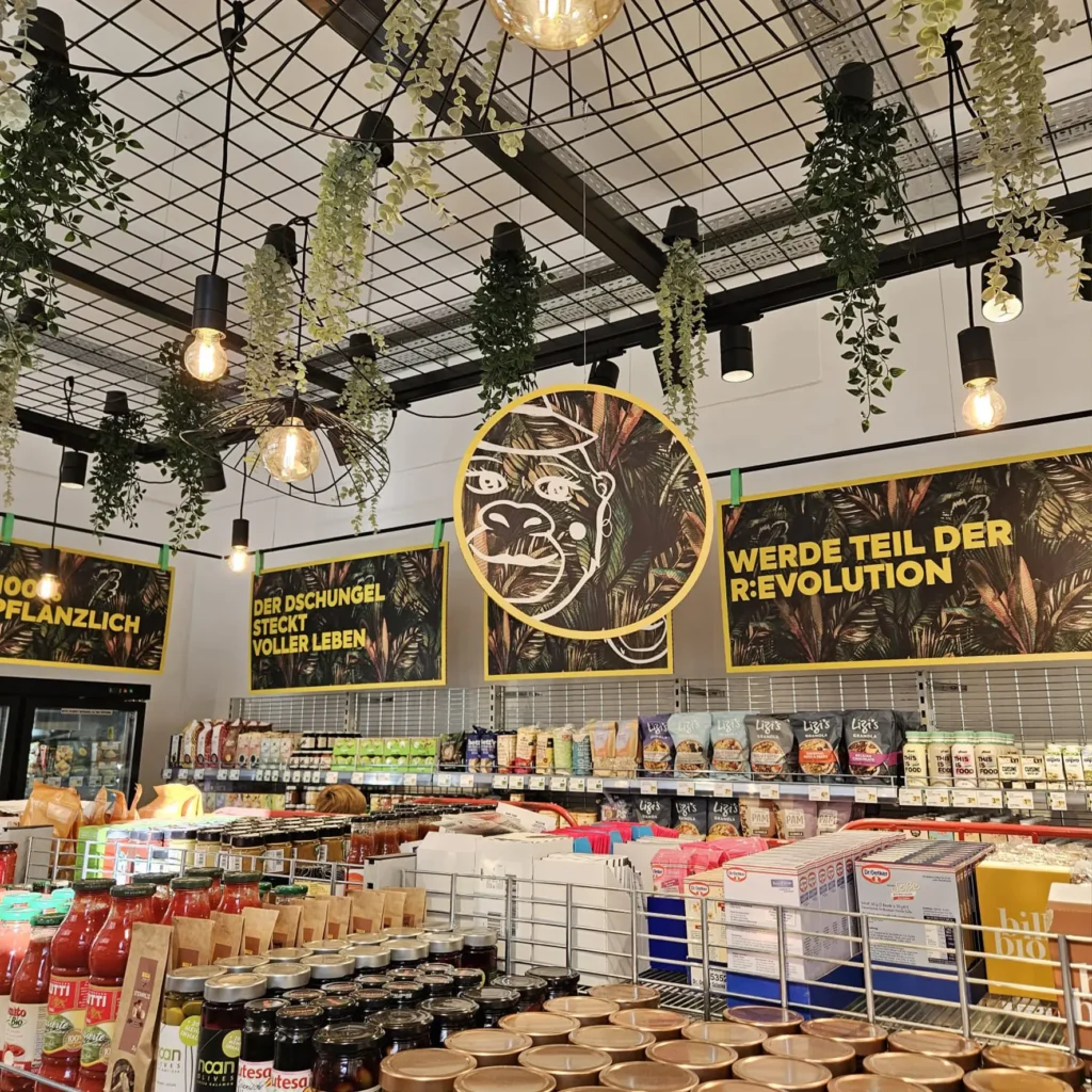 Shopgestaltung mit bedruckten Wabenkarton