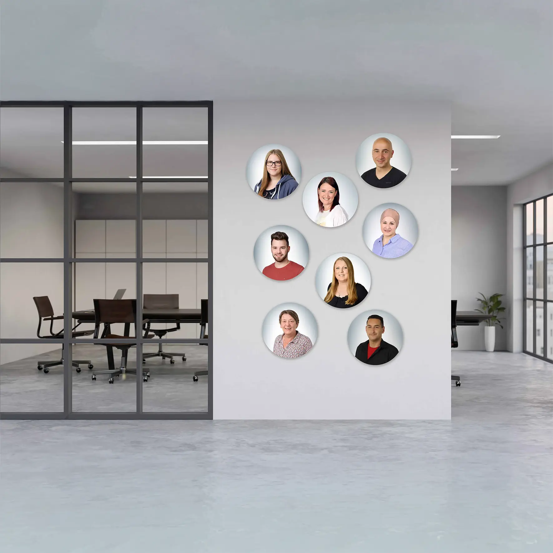 Runde Schallabsorber mit individuellem Wunschmotiv als Wandgestaltung im Büro