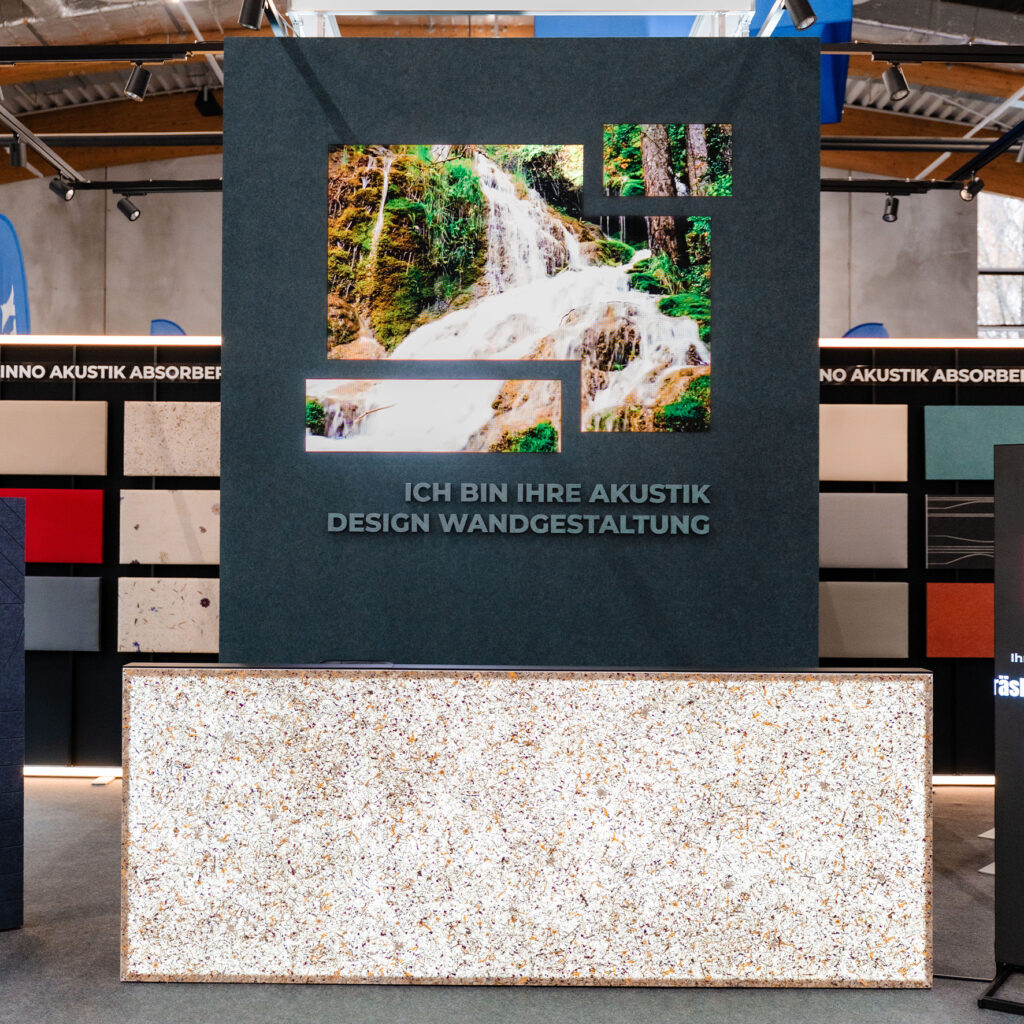 Großformatige LED-Wand als Teil einer modernen Wandgestaltung