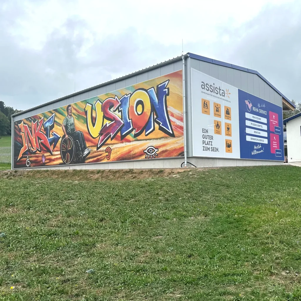 Textile Bespannung einer Lagerhalle mit Meshplanen